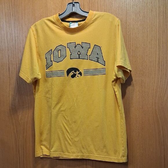 Hawkeyes, Unisex, Colosseum, Size M., Short Sleeve Shirt - Picture 1 of 4